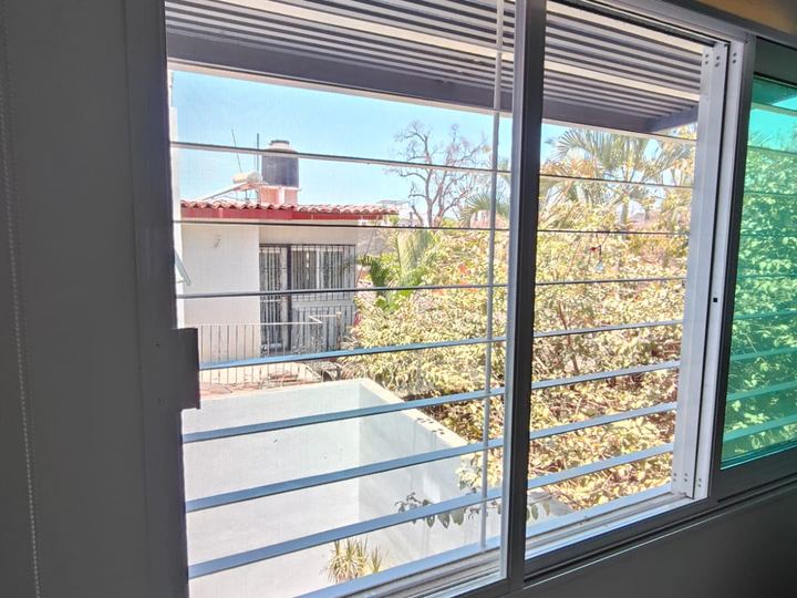 Aluminum sliding window with a built-in insect screen